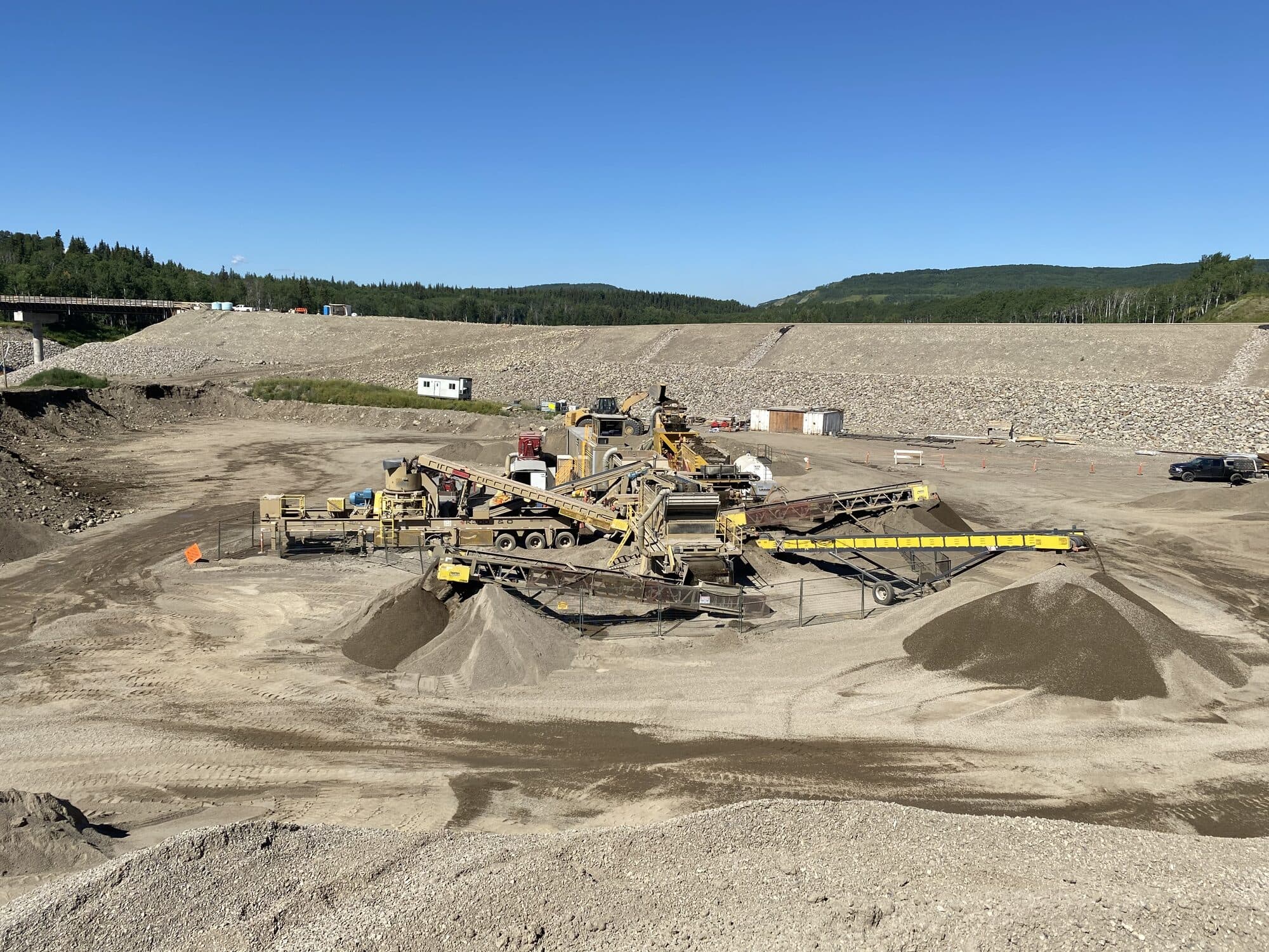 A Cantex crushing and screening spread producing concrete aggregate and sand.